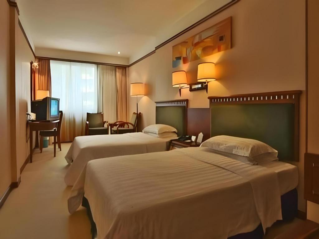 Friendship Hotel Shenzhen Bagian luar foto