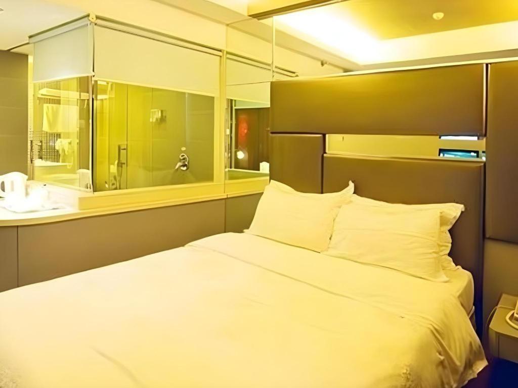 Friendship Hotel Shenzhen Bagian luar foto