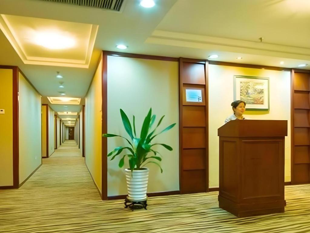 Friendship Hotel Shenzhen Bagian luar foto